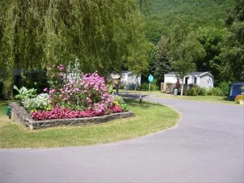 camping-municipal-les-bateaux-revin-vnmll