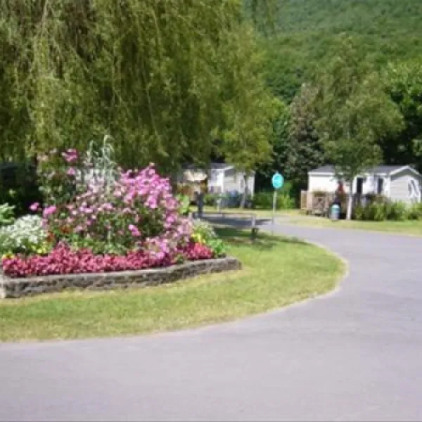 camping-municipal-les-bateaux-revin-vnmll