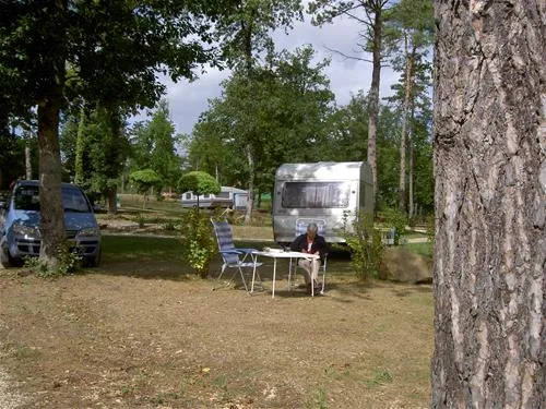 camping-la-pelouse-jaulny-gblqn
