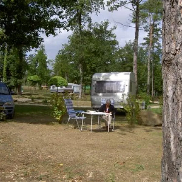 camping-la-pelouse-jaulny-gblqn