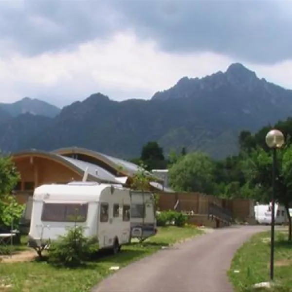 family-wellness-camping-al-sole-ledro-ud4wv