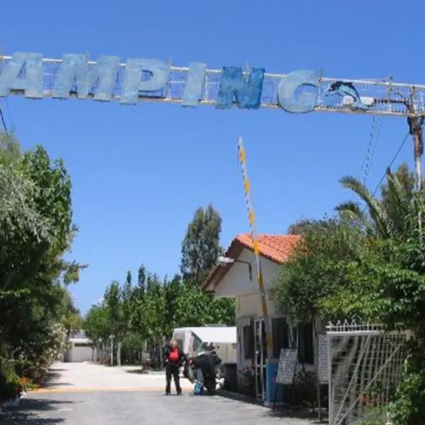 campsite-blue-dolphin-korinthos-yrppg