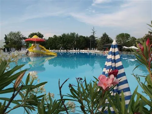 camping-bella-italia-peschiera-del-garda-98vpw