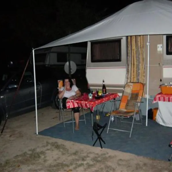 camping-bella-italia-peschiera-del-garda-bwz4r