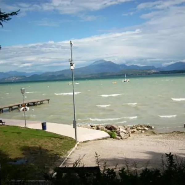 camping-bella-italia-peschiera-del-garda-fegny