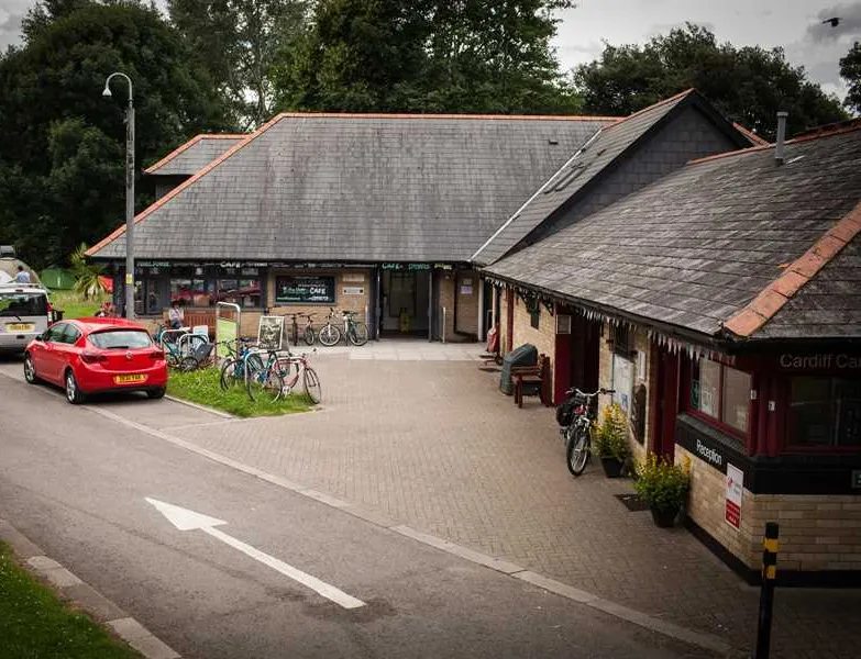 cardiff-caravan-park-pontcanna-cardiff-jddzn