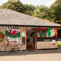 cardiff-caravan-park-pontcanna-cardiff-wuuuu