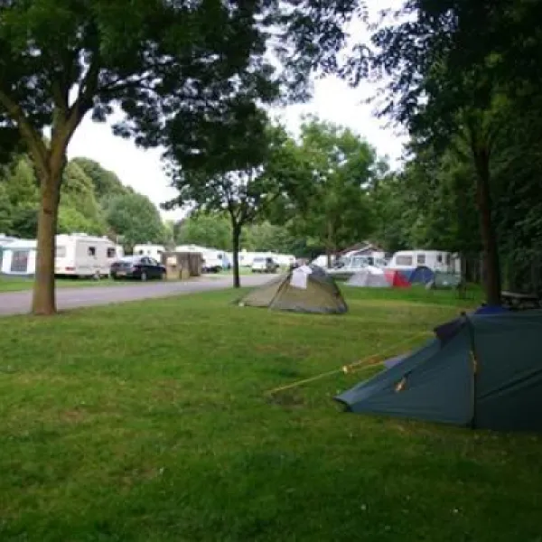 cardiff-caravan-park-pontcanna-cardiff-xrn8r