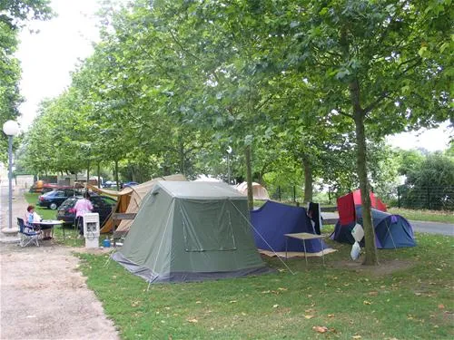 camping-gaston-marchand-st-jean-de-la-ruelle-gnzzy