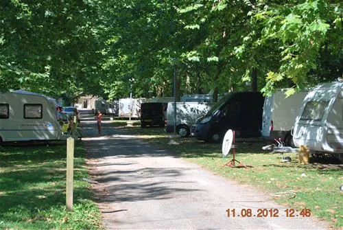 camping-gaston-marchand-st-jean-de-la-ruelle-nfxyn