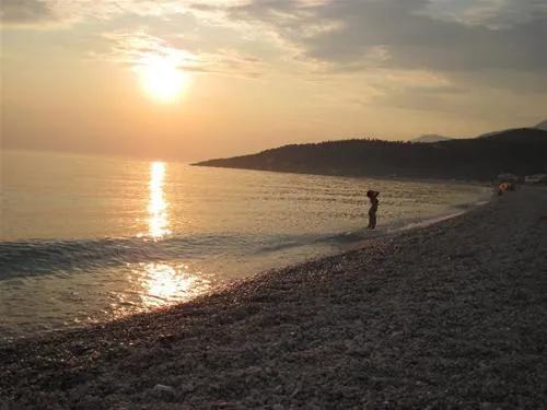 camping-livadh-himare-eyeum