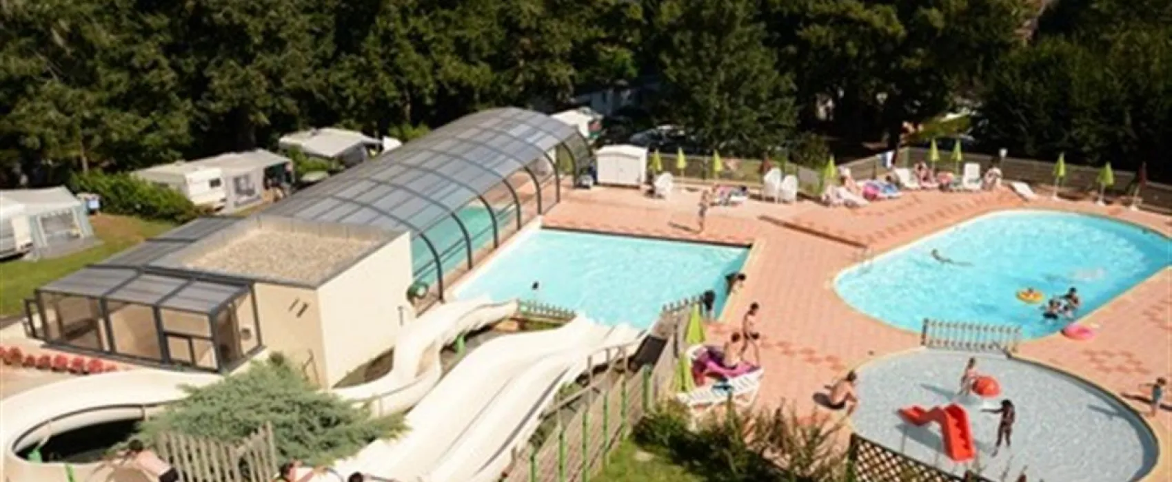 Camping - Les Pins  