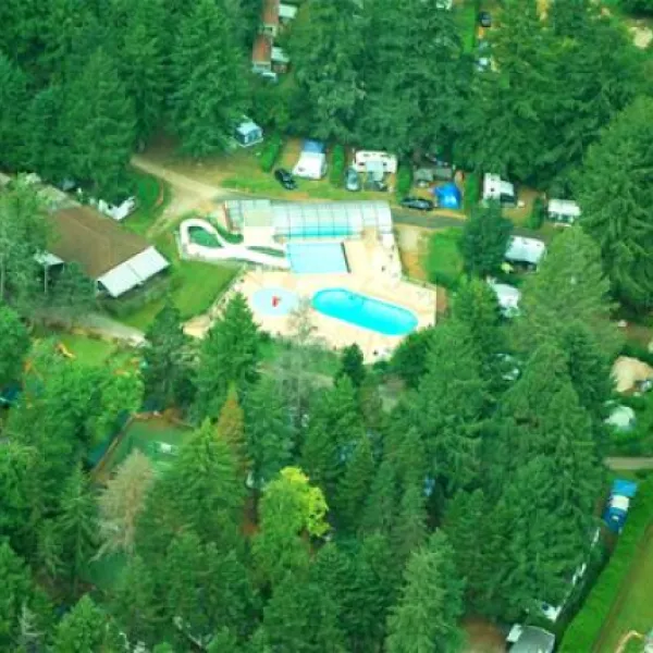 camping-les-pins-payrac-ighm4