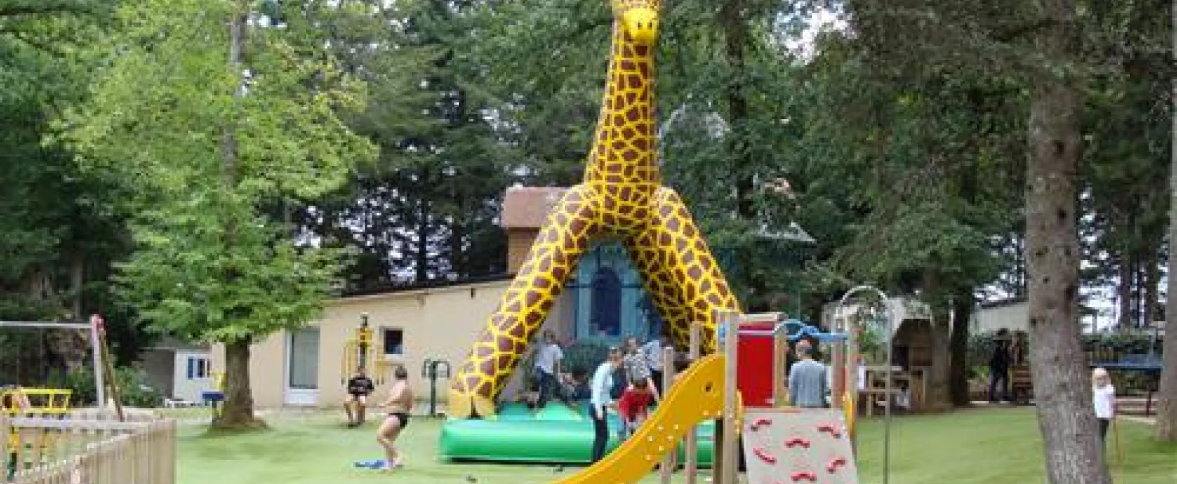 Camping - Les Pins  