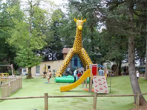 camping-les-pins-payrac-otfcm