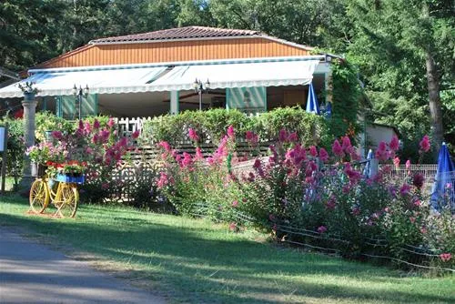camping-les-pins-payrac-tg9yo