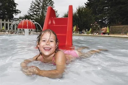 camping-les-pins-payrac-urtcb