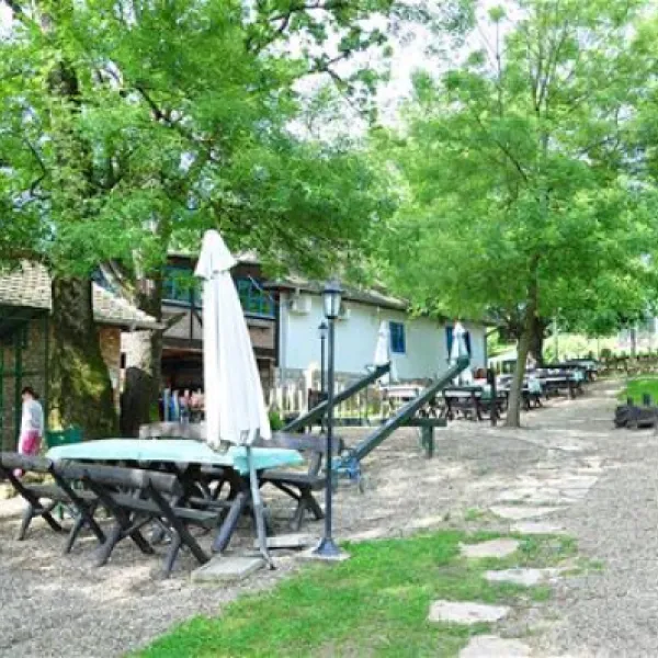camping-zornica-house-bacevac-belgrade-py3e0