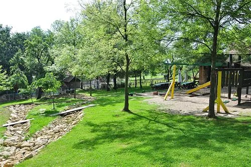 camping-zornica-house-bacevac-belgrade-r5tz5