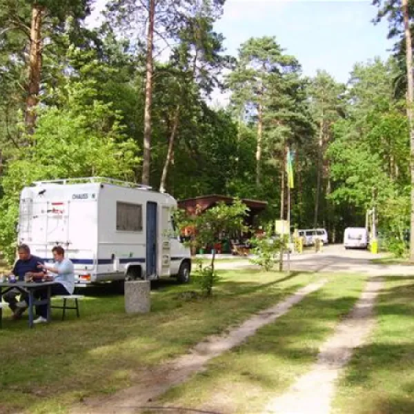 knattercamping-in-bantikow-am-see-bantikow-bei-kyritz-y47z7