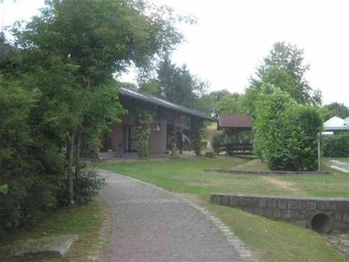 nibelungencamping-am-schwimmbad-frth-dsuzi