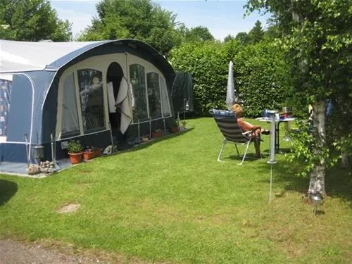 nibelungencamping-am-schwimmbad-frth-qzjhd