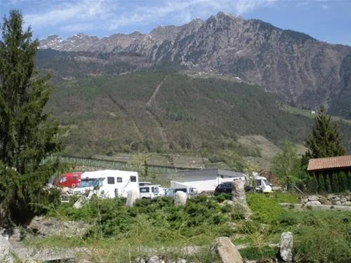 camping-via-claudia-augusta-algund-bei-meran-k6vmj