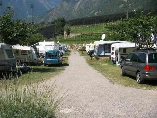 camping-via-claudia-augusta-algund-bei-meran-kihp1