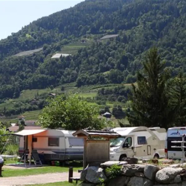 camping-via-claudia-augusta-algund-bei-meran-rypwh