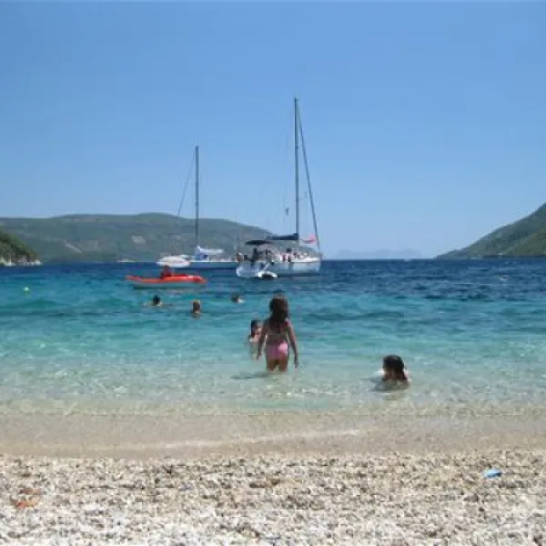 camping-desimi-beach-vlicho-asxp9