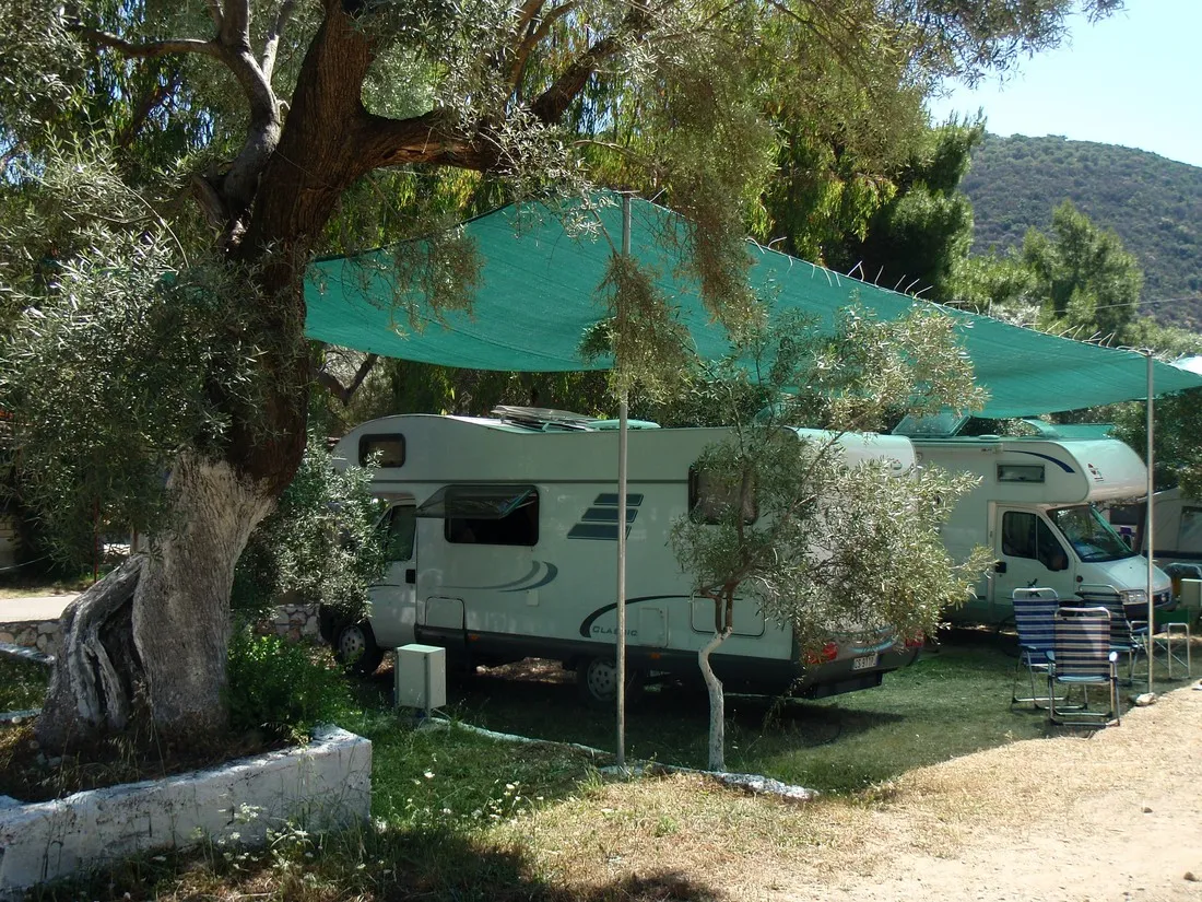 camping-desimi-beach-vlicho-lihjh