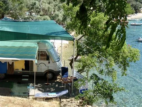 camping-desimi-beach-vlicho-v3exs