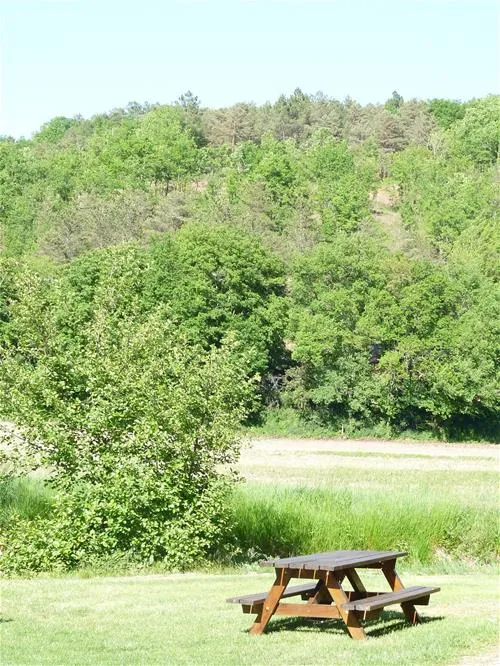 camping-la-lenotte-belves-lddsf