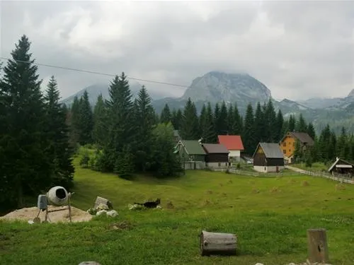camp-ivan-do-zabljak-yea2y