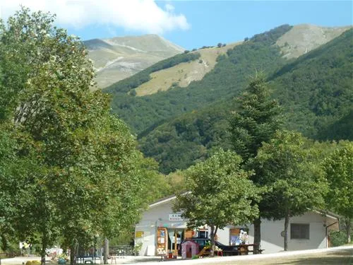 campeggio-monte-prata-castel-sangelo-sul-nera-kqvyr