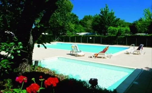 camping-le-val-de-cesse-mirepeiset-glkbr