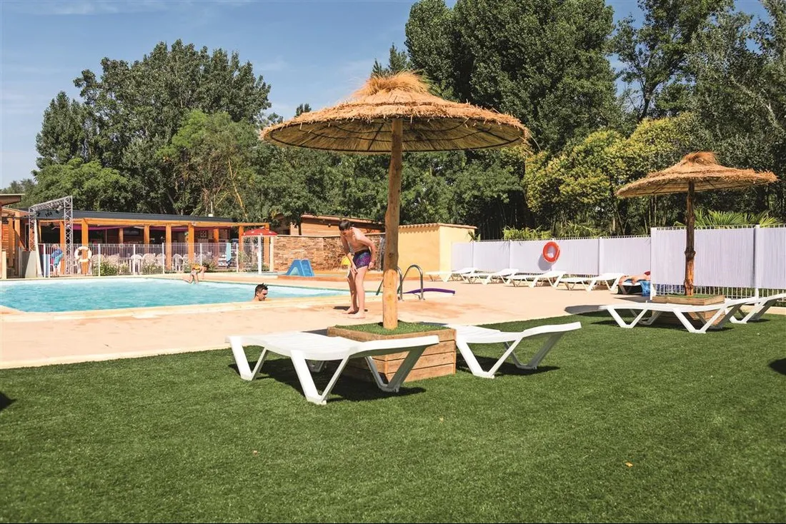 camping-le-val-de-cesse-mirepeiset-i30lm