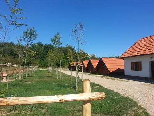 eco-camp-rizvan-city-gospi-hr4jt