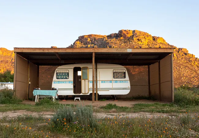 alpha-excelsior-campsite-clanwilliam-cederberg-fxovg