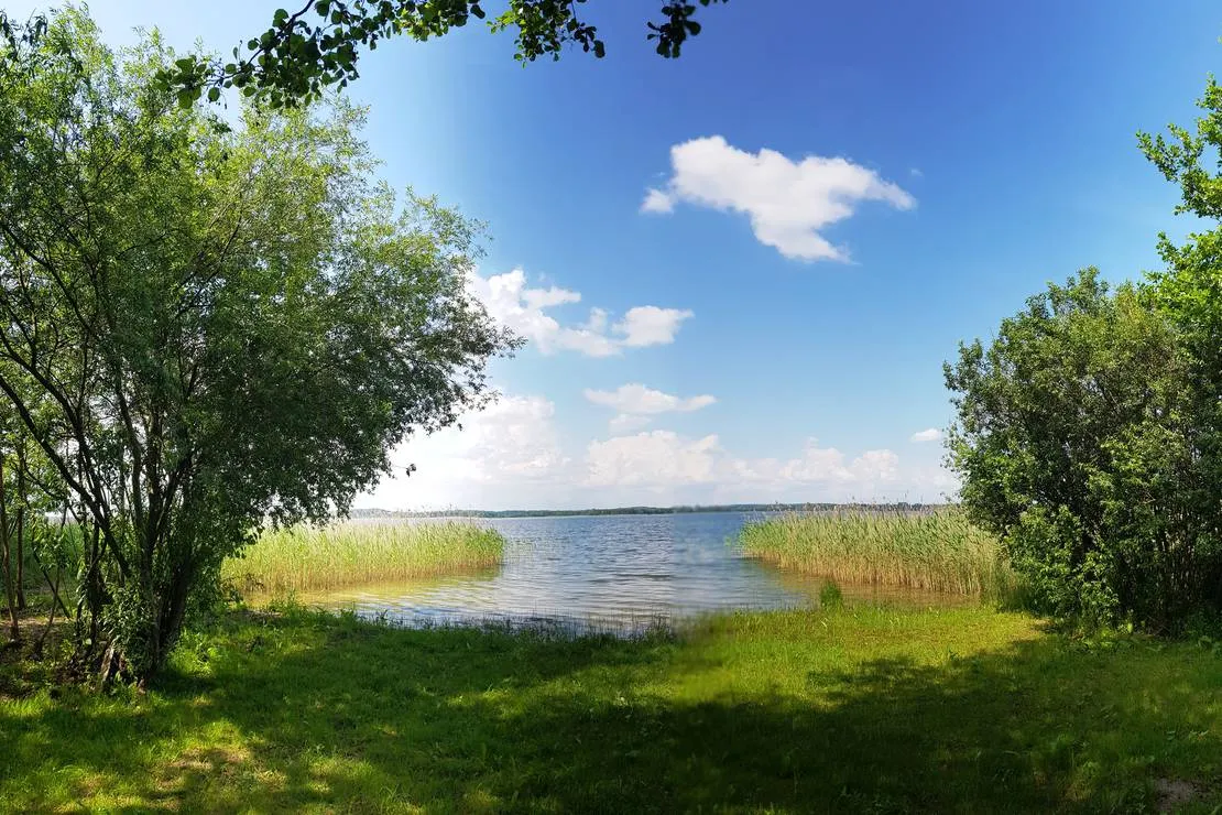 kikity-camping-at-the-lake-kikity-i1qbj