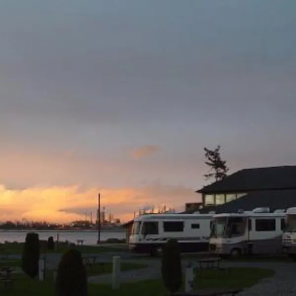 Fidalgo Bay Resort