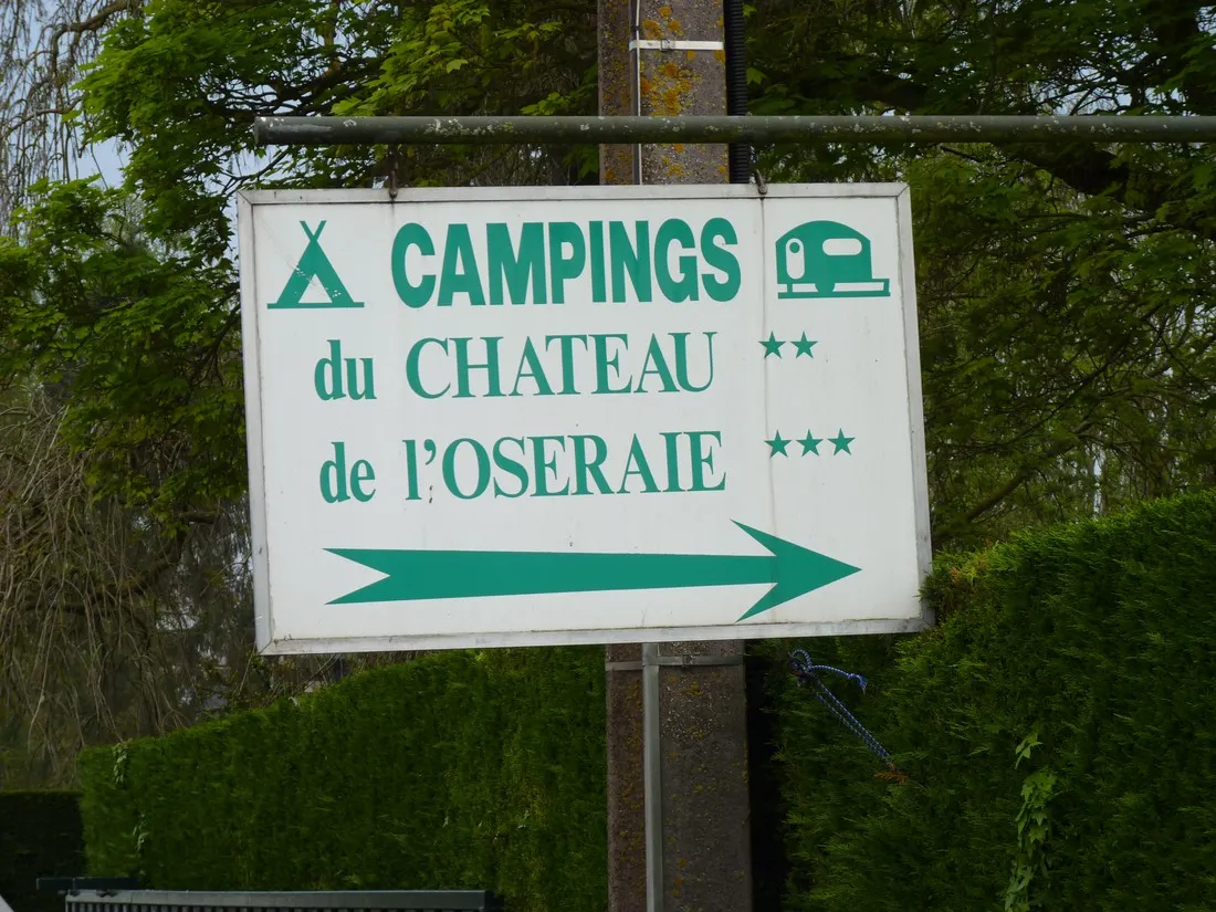 du-chateau-et-de-loseraie-feuilleres-hp7oa