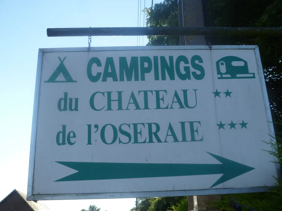 du-chateau-et-de-loseraie-feuilleres-t5xnu