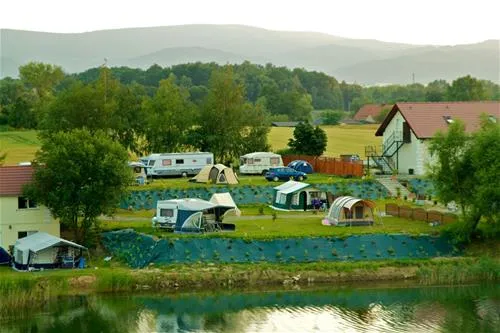 camping-forteca-uciechow-d0w4c