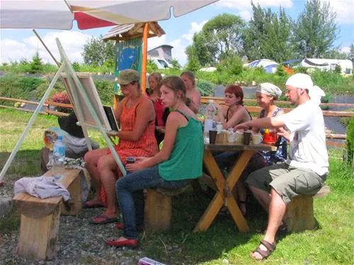 camping-forteca-uciechow-roohq