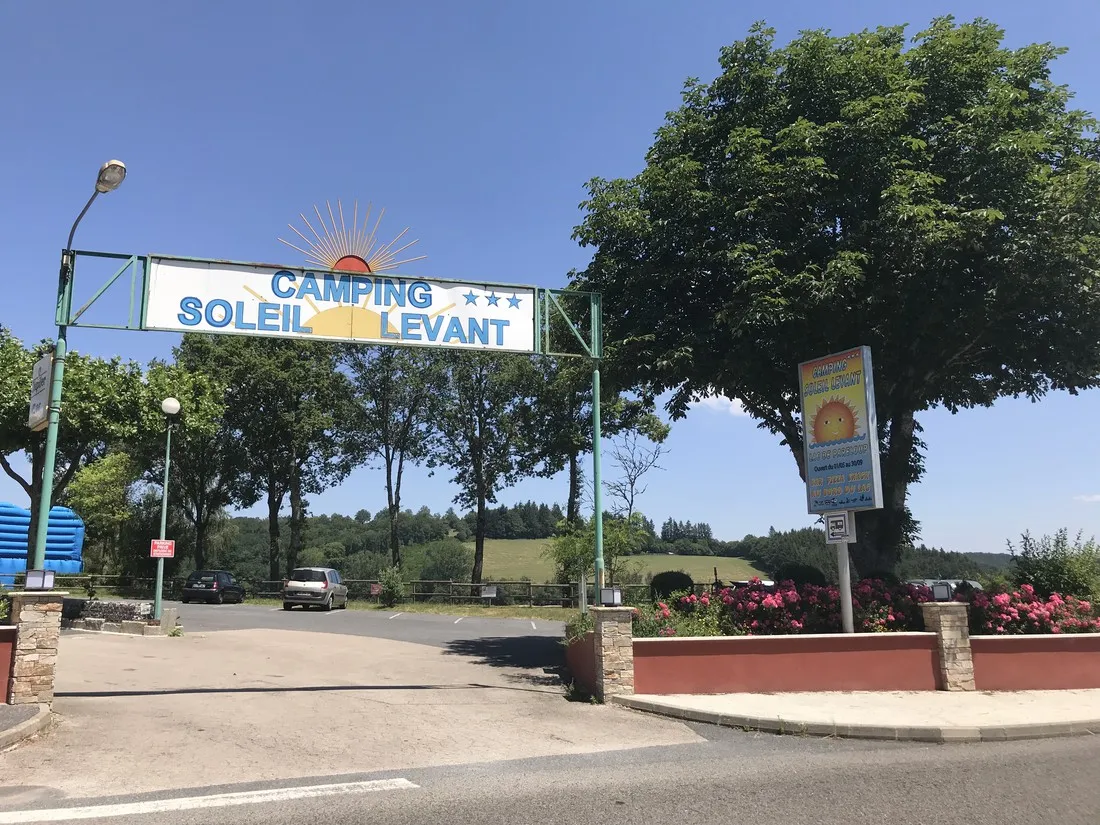 camping-soleil-levant-canet-de-salars-60dlw