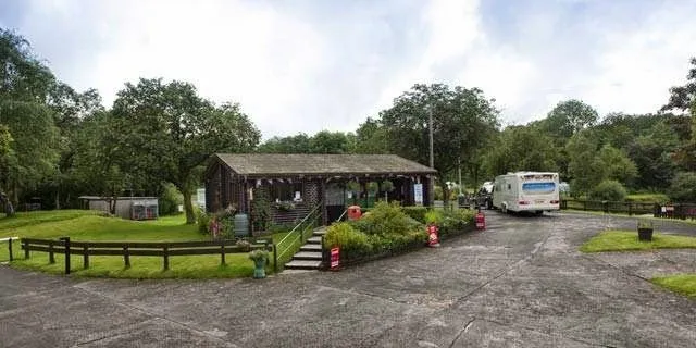 ebury-hill-camping-caravanning-club-site-telford-2opis