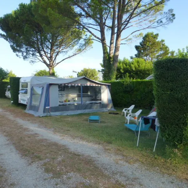 camping-manon-vaucluse-2pfrw