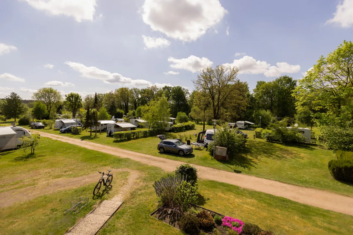2025-05-03 - Carina Horn Photography - Fotoshooting - Camping Emstal - web 0007