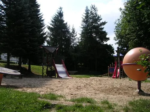 knaus-campingpark-hennesee-meschede-r8g3f